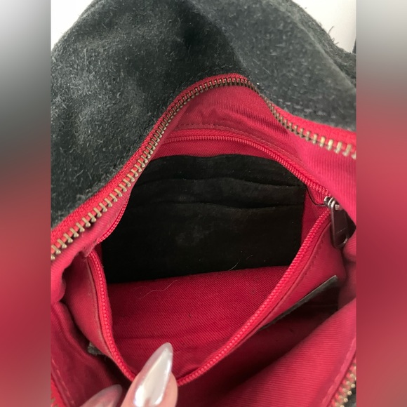 Hammit Crossbody - Picture 6 of 13